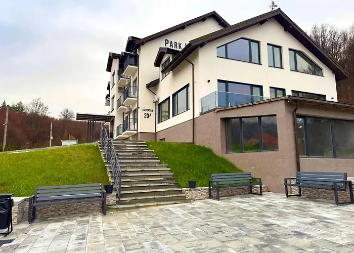 Park House Aparts 公寓 波利亚纳