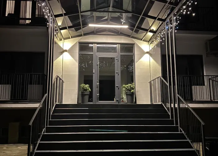 Park House Aparts 波利亚纳