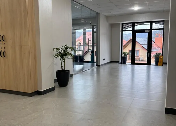 Park House Aparts 公寓 波利亚纳